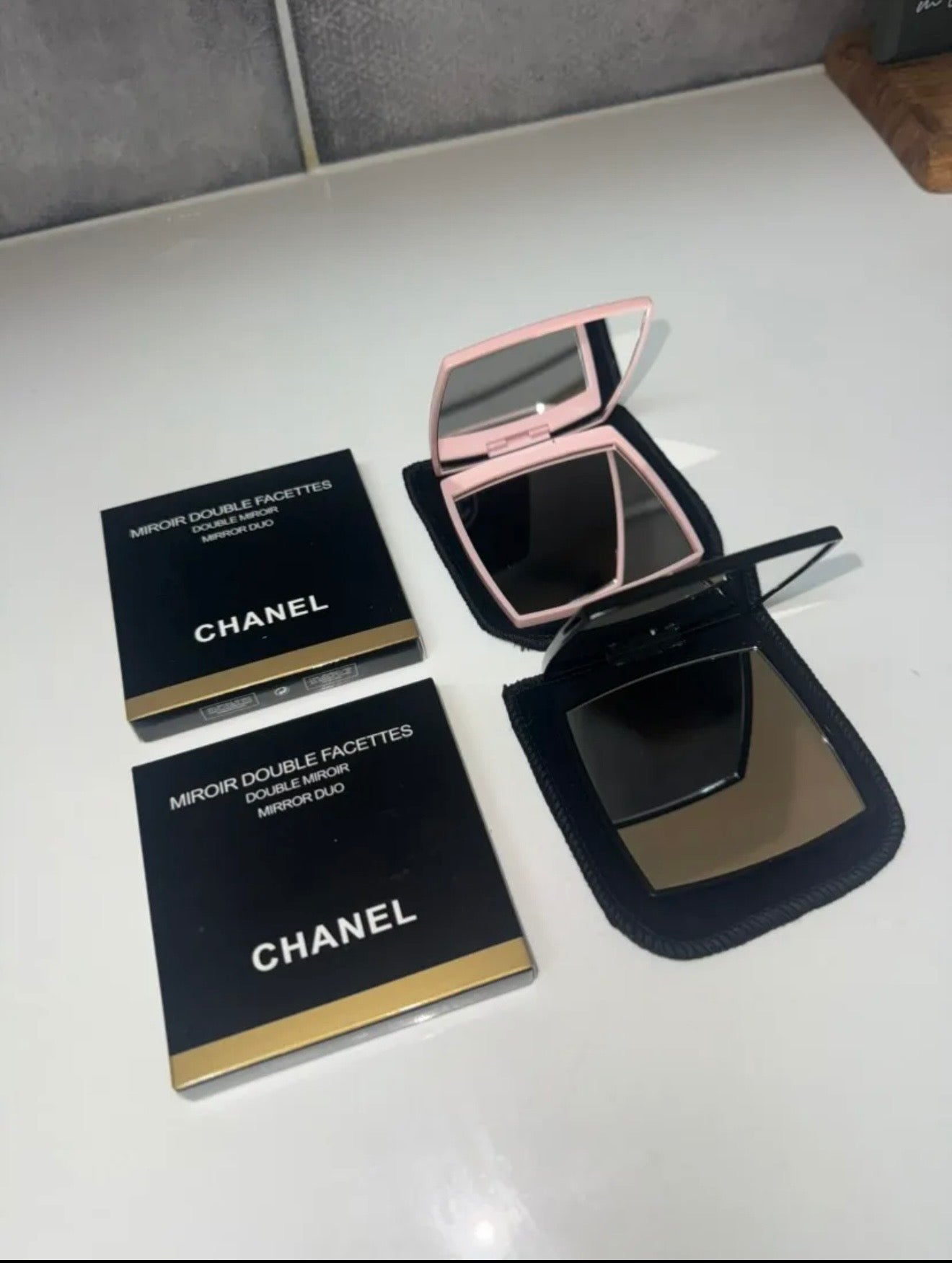 limited edition Luxe Compact Mirror🎀
